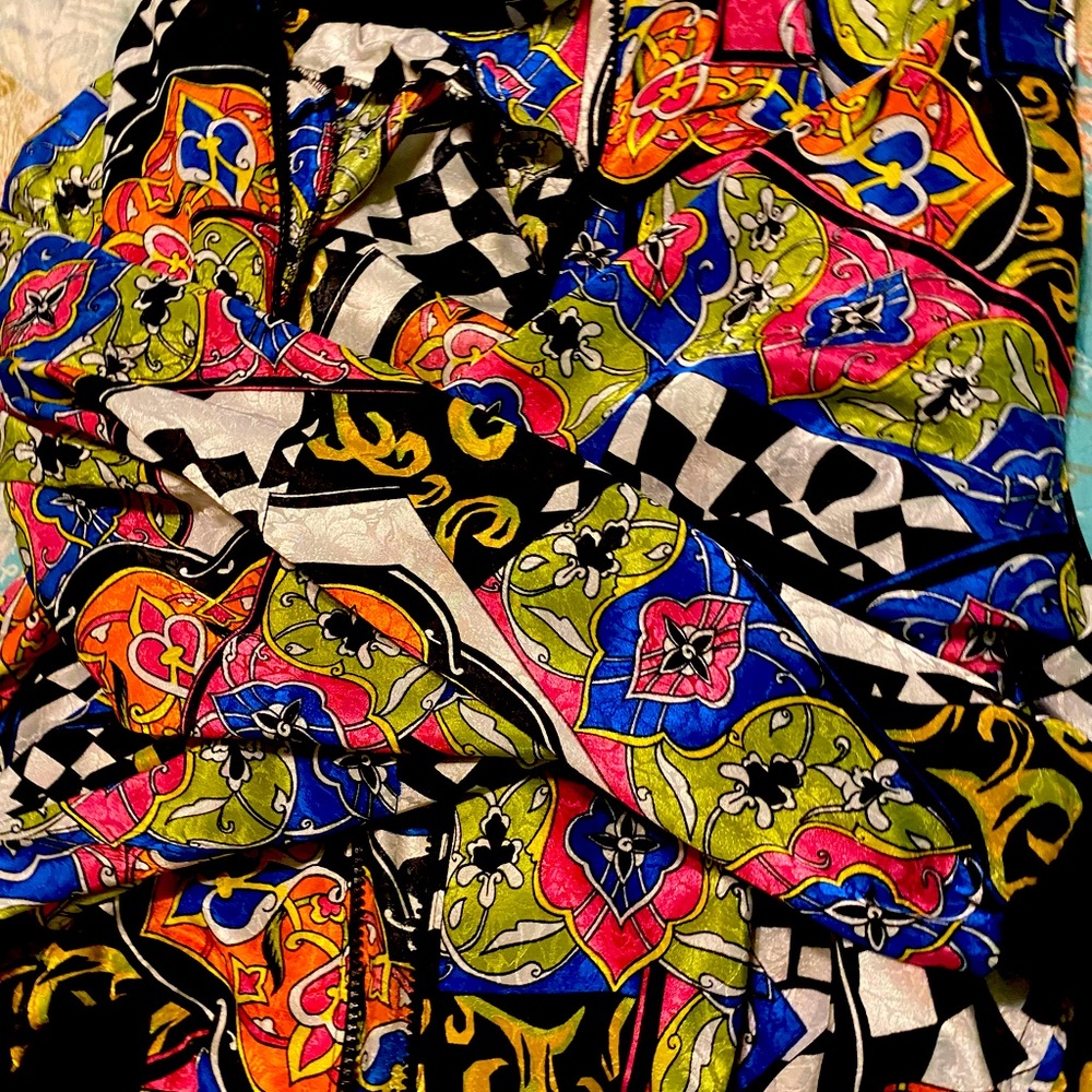 Gently Worn Women’s Silky Zipped Jacket